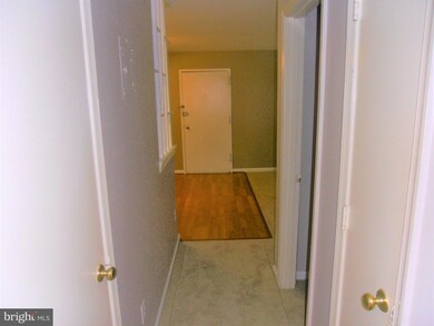 5911 Prince James Dr unit 24, Springfield, VA 22152 - photo 7
