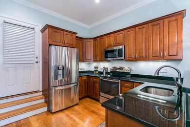 695 E 8th St unit 1, Boston, MA 02127 - photo 4