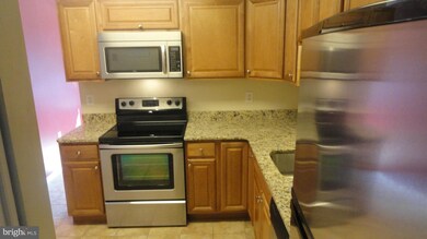 607 Center St unit 101, Herndon, VA 20170 - photo 2