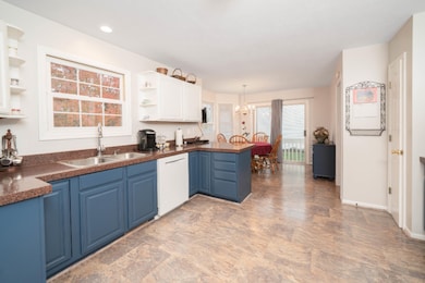 2707_Hickory_Nut_Lane_06