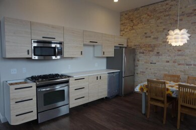 319 Center apt 1