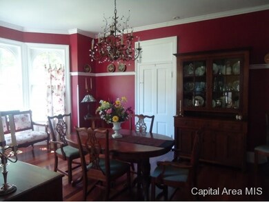 412 E Illini St, Virginia, IL 62691 - photo 3