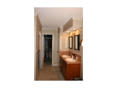1st floor Master Bath