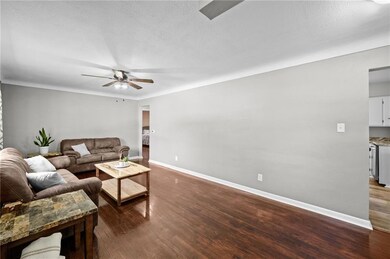 523 E Aurora Ave, Des Moines, IA 50313 - photo 4