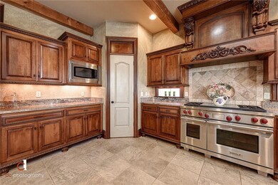 Check out this gas Wolf stove!!!