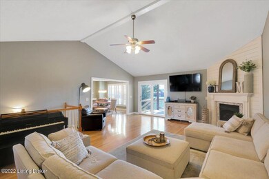 135 Green Wood Dr, Mount Washington, KY 40047 - photo 7