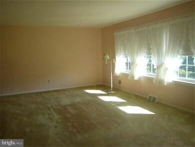 100 Cambridge Dr, Glen Mills, PA 19342 - photo 6