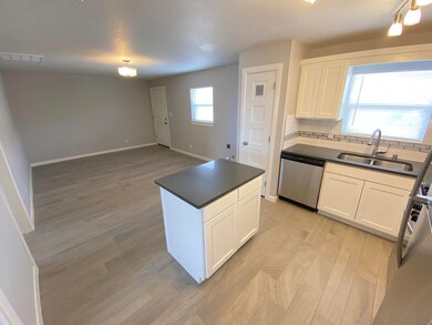 2723 Sacramento Ave unit C, El Paso, TX 79930 - photo 5