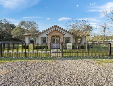 1954 SqFt Cottage With 10 Kennels & 2 Cage-Free Daycare Areas