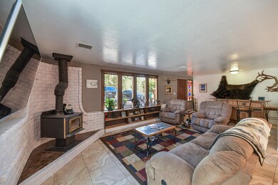 Living Room-Entry