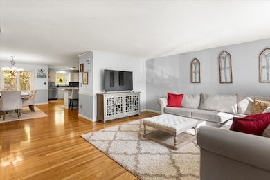 6 Indian Cove Way unit 6, South Easton, MA 02375 - photo 3