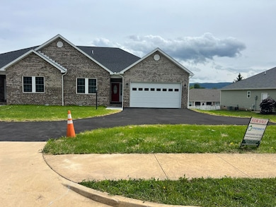 79 Meriwether Cir, Stuarts Draft, VA 24477 - photo 2