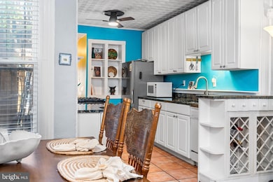 1411 Clarkson St, Baltimore, MD 21230 - photo 7