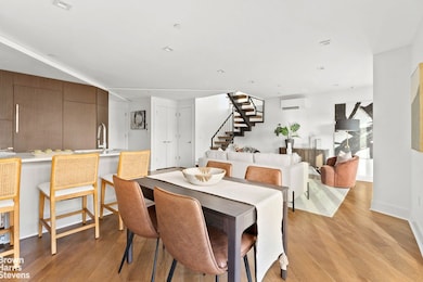 553 W 182nd St unit 5 F, New York, NY 10033 - photo 2