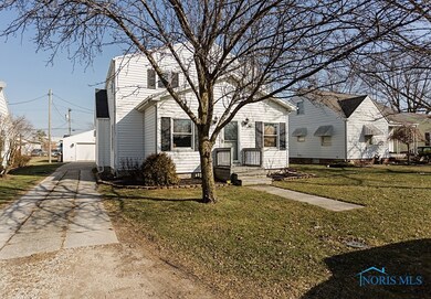 812 W College Ave, Woodville, OH 43469 - photo 2