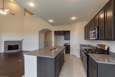 3809 Deer Point Dr, Denison, TX 75020 - photo 5