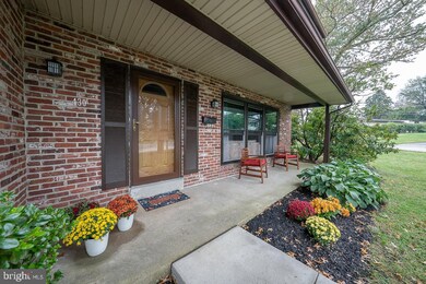 430 Lyndhurst Dr, Broomall, PA 19008 - photo 4