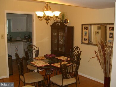 210 Fairfield Dr, Warrenton, VA 20186 - photo 5