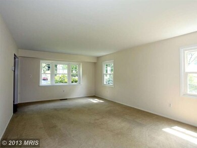 12705 Keswick Ln, Bowie, MD 20715 - photo 6
