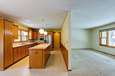 7610 50th St N, Lake Elmo, MN 55042 - photo 4