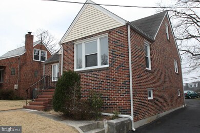 825 Dorsey Ave, Essex, MD 21221 - photo 2