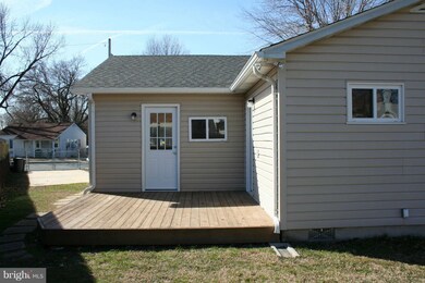 107 Propeller Dr, Middle River, MD 21220 - photo 5