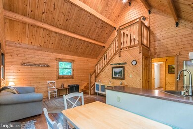 122 Honey Locust Ln, Great Cacapon, WV 25422 - photo 5