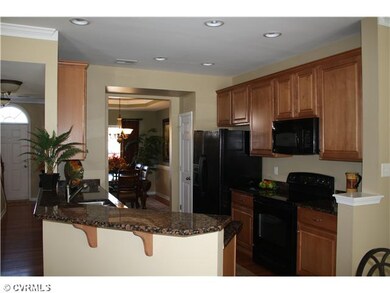 Kitchen - Spacious kitchen offers 42