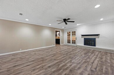 852 San Marcos Ln, Bedford, TX 76021 - photo 7