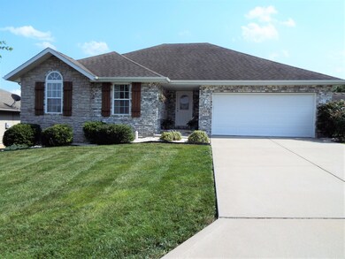 134 W Silver Oak St, Nixa, MO 65714 - photo 2