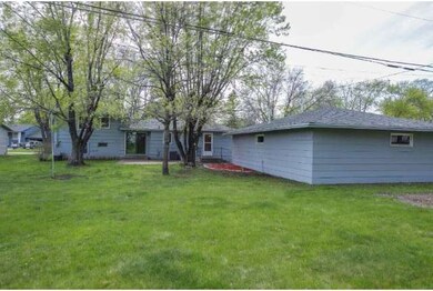 Another view of the great backyard.  There is enou