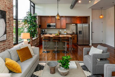 78 E Chestnut #205-11