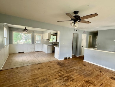 3042 Perry Ave SW, Wyoming, MI 49519 - photo 4