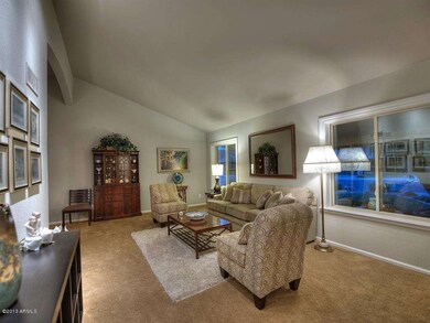 004_Living Room