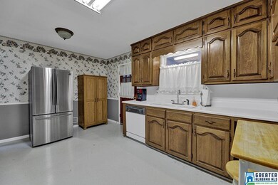 800 28th Ave NE, Center Point, AL 35215 - photo 4