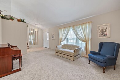 1184 Holly Ln, Algonquin, IL 60102 - photo 3