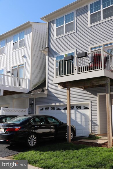 12547 Horseshoe Bend Cir, Clarksburg, MD 20871 - photo 3