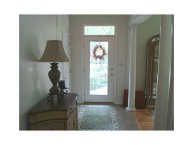 Entry/Foyer.