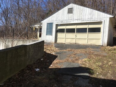 19 Tyler St, North Adams, MA 01247 - photo 2