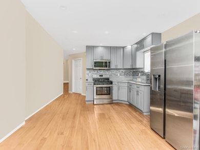 1283 E 223rd St, Bronx, NY 10466 - photo 5