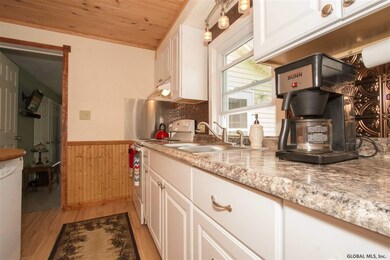 4 Greene St, Troy, NY 12180 - photo 4