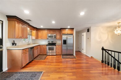 32 Freedom Ct, Johnston, RI 02919 - photo 7