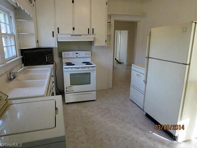 759 N Mccrary St, Asheboro, NC 27205 - photo 4