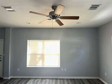 8626 Williamsdell St unit B, Houston, TX 77088 - photo 2