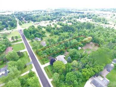 2444 E Stanley Rd, Davison, MI 48423 - photo 3