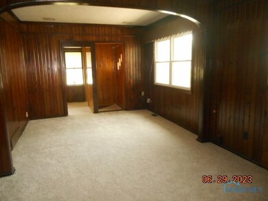 5242 Cowan St, Toledo, OH 43613 - photo 3