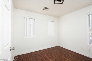 7870 Warwickshire Way, Las Vegas, NV 89139 - photo 5
