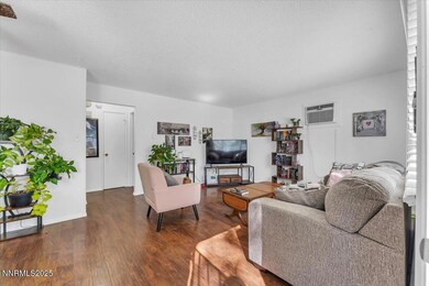611 Oakwood Dr unit 1, Sparks, NV 89431 - photo 5