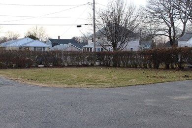 4 Laurel St unit 2, Danvers, MA 01923 - photo 2