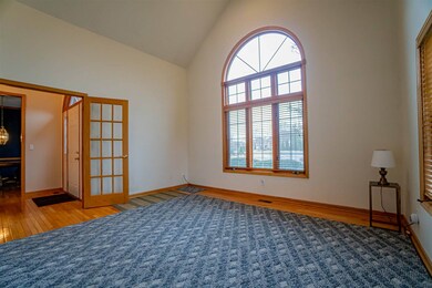 4035 W Tangleoaks Ct, Peoria, IL 61615 - photo 6